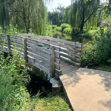 Cedar Creek Parkway